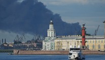 Petrohrad pod paľbou dronov. Obyvateľov vyzvali, aby radšej nevychádzali von