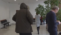 Policajt vážne zranil zadržaného muža, keď ho sotil do cely. Vypočul si rozsudok