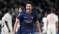 Paríž sa dlho trápil, vykúpenie prišlo až v nadstavenom čase. Olympique Marseille v tabuľkovej naháňačke nezaháľal