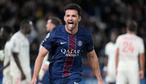 Paríž sa dlho trápil, vykúpenie prišlo až v nadstavenom čase. Olympique Marseille v tabuľkovej naháňačke nezaháľal