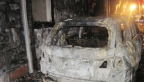 V zhorenom aute pri Zubnom našli hasiči mŕtve telo