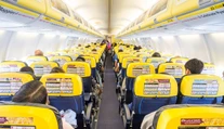 Letuška prezrádza tajomstvá Ryanairu: Akým sedadlám sa vyhýbať a čo si nikdy nebrať do podpalubnej batožiny