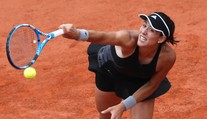 Semifinálové kvarteto je kompletné: Muguruzová vyzve Halepovú