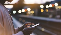 Apple zaviedlo kontroverznú novinku: iPhone spraví sám od seba jednu vec
