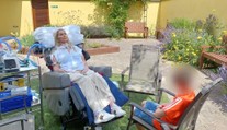 VIDEO: Mladík šoféroval pomocou svojich kolien a natáčal sa. Spôsobil nehodu, po ktorej ostala žena paralyzovaná