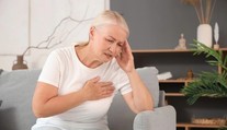 Infarkt sa u žien prejavuje inak. Mnohé si príznaky mýlia s únavou či virózou