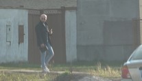 Erik dorezal chlapca a oblízal jeho krv. V minulosti už bol zadržaný, no dôvod na väzbu nevideli
