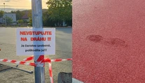FOTO: Novinka nevydržala ani jediný deň. Riaditeľ školy po tom, čo našiel, stráca trpezlivosť