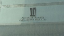 Kancelária advokáta Bžána sa sťažuje na ústavnom súde pre blokované peniaze od štátu