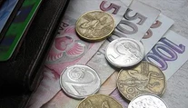Česká koruna posilnila. Slovákom pracujúcim u susedov tak rýchlo rastú mzdy