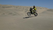 Dakar: Svitko v 7. etape na 14. mieste, triumf Corneja