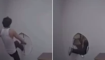 VIDEO: Muž podozrivý z vyvraždenia vlastnej rodiny prekopol stenu a zmizol z výsluchovej miestnosti