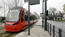 Lacnejšími vlakmi sa to skončiť nemusí. Možno ušetríme aj za jazdu autobusom a MHD