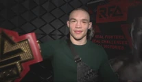Debut v RFA si predstavoval inak. „Pirátovi“ po ilegálnom údere súpera pomáhali zdravotníci. Fapšo obhájil titul