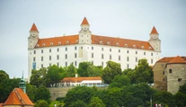 VIDEO: V maďarskej televízii sa pri hymne objavuje na záberoch Bratislavský hrad. Korčok apeluje na Fica, aby zakročil