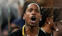 Travis Scott sa pobil v parížskom hoteli. Zadržala ho francúzska polícia