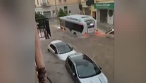 VIDEO: Francúzske mesto Cannes zasiahla prívalová povodeň. Brala so sebou všetko, čo jej prišlo do cesty