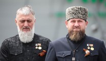 Ukrajinci oznámili, že zabili pravú ruku Kadyrova. Rusi tvrdia, že je iba zranený