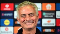 VIDEO: José Mourinho sa opäť predviedol. Po šokujúcom čine si jeho náprotivok neodpustil brilantné divadlo