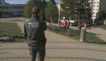 Výnimočný projekt. Odsúdení pomáhajú záhradníckym službám, na sídliskách sadia stromy a kríky