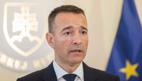 Hra na neutralitu je nebezpečná, varuje Drucker. Koalícia podľa neho naháňa voličov Republiky