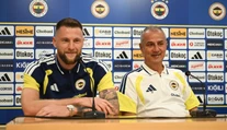 Chaos v Škriniarovom Fenerbahce. Tréner rezignoval, prezident jeho demisiu zmietol zo stola