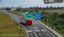Policajti neverili vlastným očiam. To, čo predviedol vodič kamiónu na diaľnici pri Pezinku, ich vystrelilo zo sedadiel