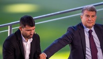 Agüero oznámil definitívny koniec kariéry. Ak by pokračoval, išlo by mu o život