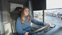 Ovláda 18-metrový kolos. Natália (30) si splnila sen a riadi autobus