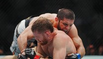 VIDEO: Jednoznačná dominancia a splnený sen. Islam Machačev nedal súperovi šancu a zapísal sa do histórie UFC