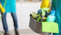 Sú čistiace prostriedky vo vašej domácnosti bezpečné? Môžu obsahovať škodlivé látky