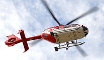 Dráma pri Sabinove. Paraglajdista (50) spadol do lesa, utrpel vážne zranenia