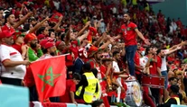 Jedna fľaša s vodou. FIFA po ráznej kritike na majstrovstvách sveta zjemňuje pravidlá pre fanúšikov
