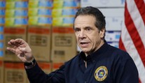 Newyorský guvernér má problém, dve jeho bývalé poradkyne ho obvinili z obťažovania