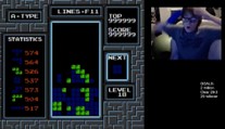 VIDEO: Hrali sme ju všetci, vyhral len jeden. Chlapcovi sa podarilo ako prvému človeku na svete dokončiť hru Tetris