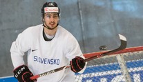 Jurčo sa vracia do KHL. Zo švajčiarskeho Davosu prestúpil do Avangardu Omsk