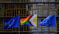 Rozsudok Súdu EÚ platí aj pre Slovensko, reaguje Brusel na kauzu neuznaného manželstva Slovákov