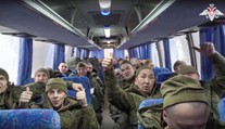 Rusko a Ukrajina si vymenili stovky zajatcov, Moskva pustila i 22 ťažko zranených