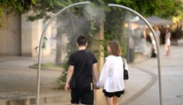 Horúčavy naberajú na sile. Meteorológovia vydali pre viaceré okresy výstrahy