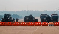 Mjanmarskí generáli majú krajinu pevne pod kontrolou, prevrat podporujú aj budhistickí mnísi