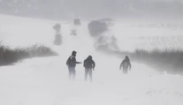 Na turistku v horách radšej zabudnite. Pre tri okresy platí najvyššia výstraha pred orkánom