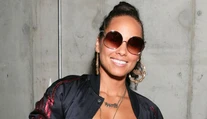 Alicia Keys má nový účes. Vyzerá ako papagáj