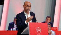 VIDEO: Po známej kauze musel odstúpiť z funkcie. Luis Rubiales zažil ďalší nepríjemný incident