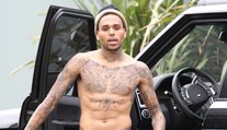 Rihannin bývalý má problém. Chrisa Browna zatkli v Paríži za znásilnenie