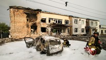Ruský dron zasiahol ubytovanie a vozidlo Človek v ohrození. Nič nás nezastaví, odkazuje organizácia