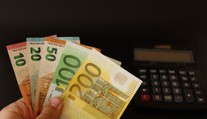 Štát zvýši príspevky jednej skupine obyvateľov. Nové sumy platia od júla, mnohí si prilepšia
