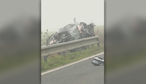 FOTO: To, čo zostalo, sa už ani nepodobá na auto. Vodič pri Skalici na mieste zomrel