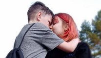 Dievča (14) porodilo dcérku. Jej 11-ročný priateľ sa chce o obe vzorne starať