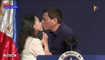 Video, ktoré pobúrilo svet: Filipínsky prezident má čo vysvetľovať