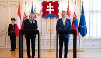 Prezident Pellegrini sa stretol s rakúskym náprotivkom